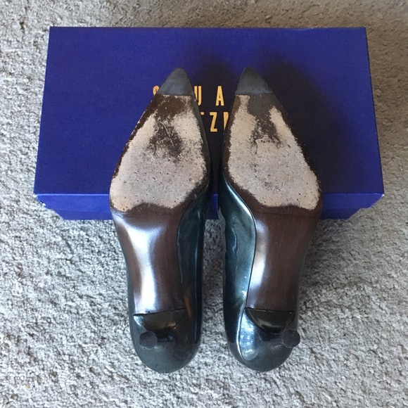Stuart Weitzman ‘Sonata’ Pump in Coal Quasar; sz 7 - Picture 5 of 8